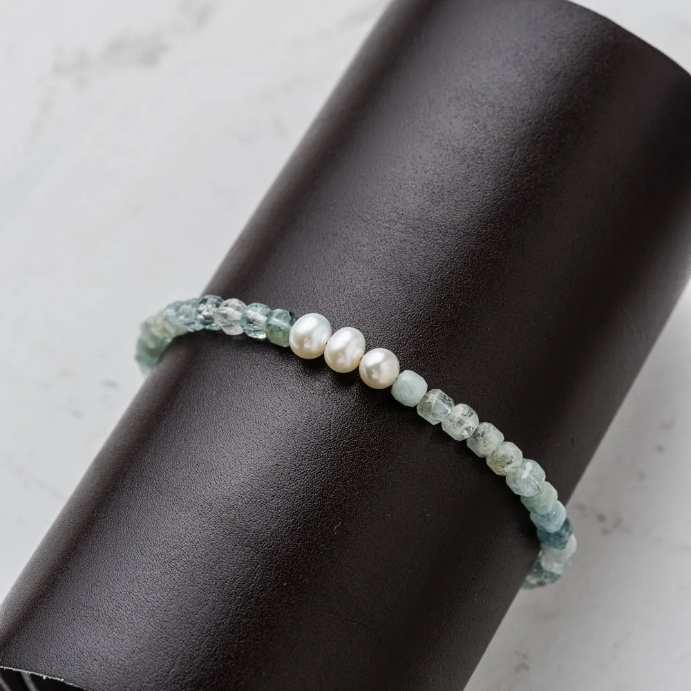 Aquamarine Cube Strand Bracelet with Pearl